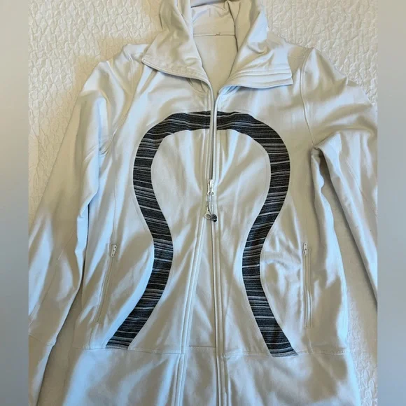 Lululemon Scuba - Full Zipper - Picture 5 of 8